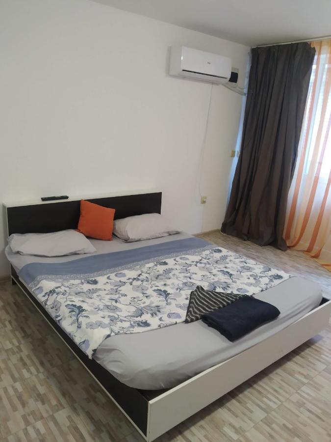 Appartement Апартамент Средна Гора à Varna Extérieur photo